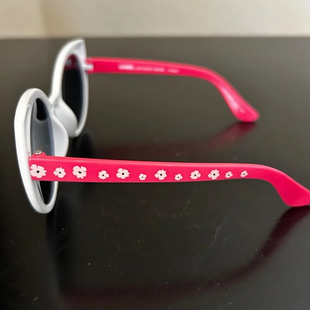 Gymboree Sunglasses for girls. (Set of 3)